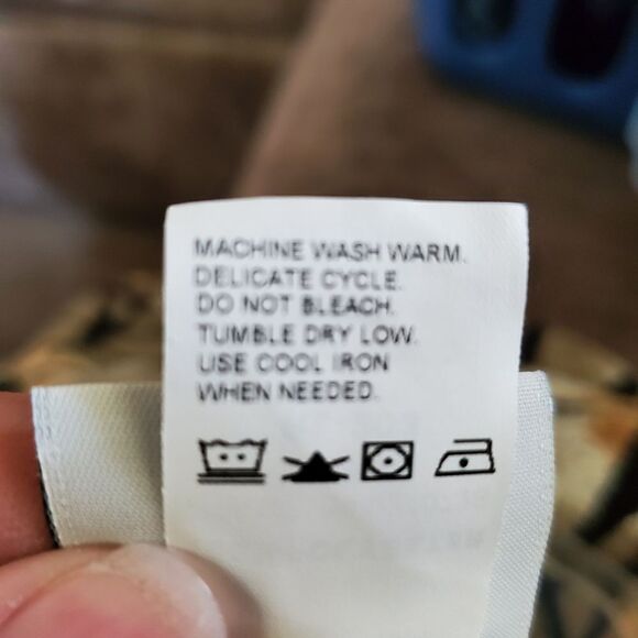 Beautiful woman's blouse size 24W. Modern essentials - Picture 6 of 6